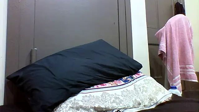 ShavenScope24 online show from November 2025 08:42:02 PM