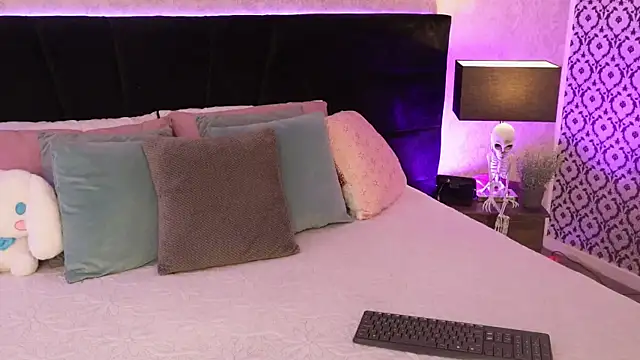 mariianna lopez  online show from February 2026 07:14:01 PM