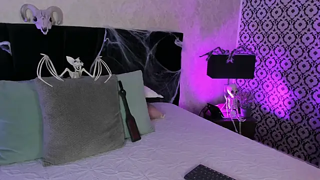 mariianna lopez  online show from October 2025 06:18:02 PM