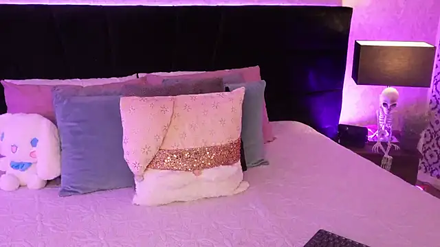 mariianna lopez  online show from February 2026 06:09:02 PM