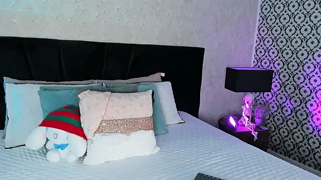 mariianna lopez  online show from February 2026 06:04:02 PM