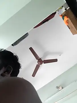 Snapshot of Vickyins480000 chatting on November 2025 03:33:02 AM Vickyins480000 online show from November 2025 03:33:02 AM