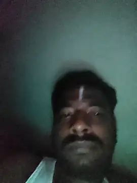 Snapshot of Vickyins480000 chatting on November 2025 05:35:01 PM Vickyins480000 online show from November 2025 05:35:01 PM