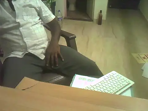 Snapshot of Vickyins480000 chatting on January 2026 04:35:02 PM Vickyins480000 online show from January 2026 04:35:02 PM