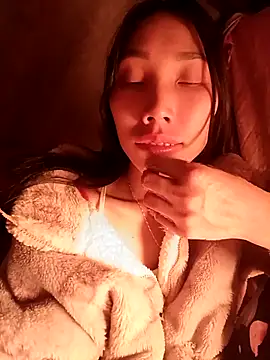 -Kem-01 online show from November 2025 01:22:01 PM