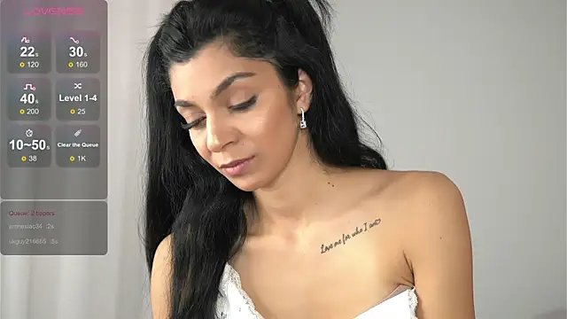 ReneeVoss online show from December 2025 05:51:01 AM