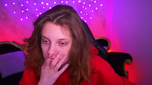 CuteeFoxy online show from March 2026 01:23:02 PM