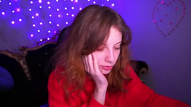 CuteeFoxy online show from February 2026 02:48:01 PM