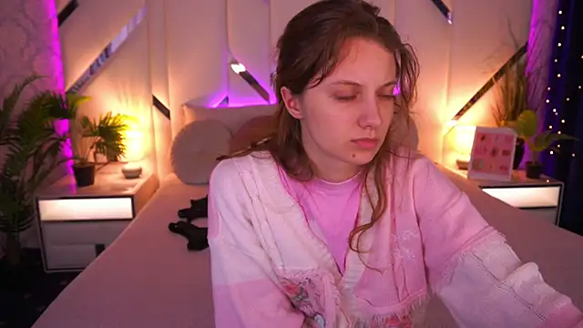 CuteeFoxy online show from March 2026 01:49:02 PM