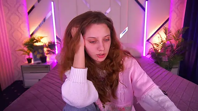 Snapshot of CuteeFoxy chatting on November 2025 02:39:01 PM CuteeFoxy online show from November 2025 02:39:01 PM