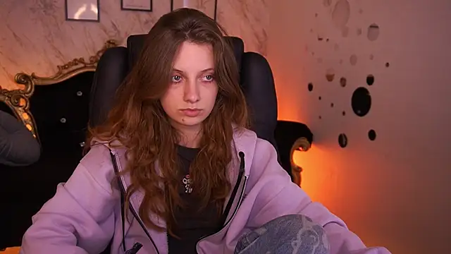 CuteeFoxy online show from May 2026 12:31:01 PM