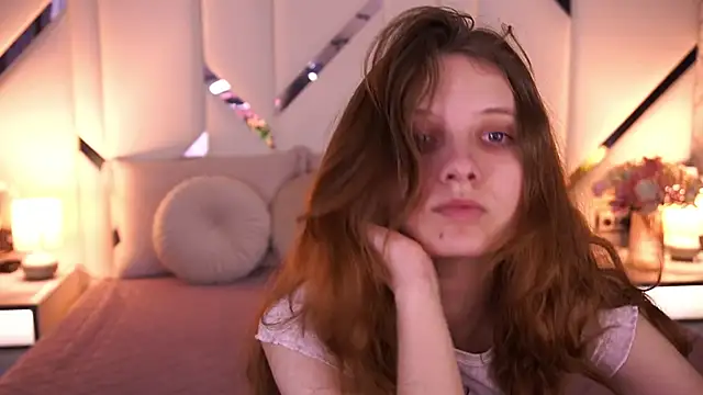 CuteeFoxy online show from April 2026 01:50:02 PM