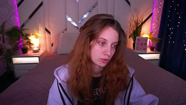 CuteeFoxy online show from February 2026 02:44:01 PM