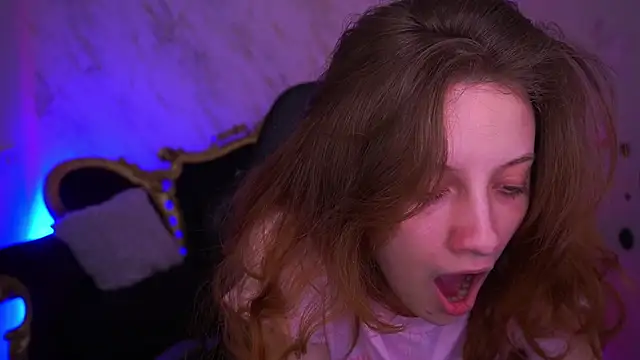 CuteeFoxy online show from March 2026 01:45:01 PM