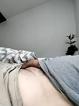 nicolaspgarnier online show from November 2025 03:37:02 PM