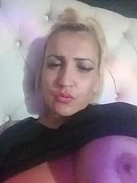 Nicolle Amor online show from February 2026 04:45:02 AM