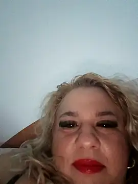 Snapshot of BelleInna chatting on October 2025 06:30:02 PM BelleInna online show from October 2025 06:30:02 PM