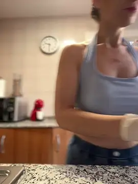 AlanaRius18 online show from April 2026 07:32:02 AM