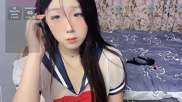 Huan-008 online show from October 2025 12:17:01 PM