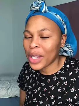 Snapshot of Bubbles156 chatting on March 2026 02:07:01 PM Bubbles156 online show from March 2026 02:07:01 PM