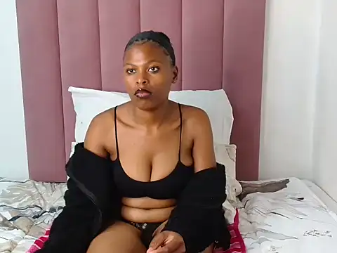 Snapshot of Bubbles156 chatting on October 2025 09:03:02 PM Bubbles156 online show from October 2025 09:03:02 PM