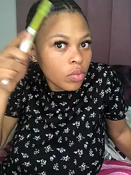 Snapshot of Bubbles156 chatting on April 2026 07:31:02 PM Bubbles156 online show from April 2026 07:31:02 PM