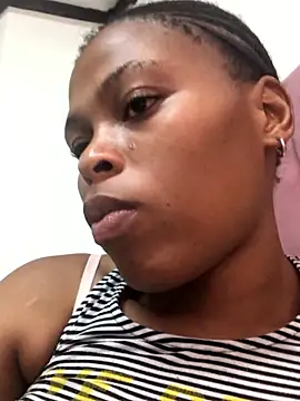 Bubbles156 online show from January 2026 06:33:01 PM