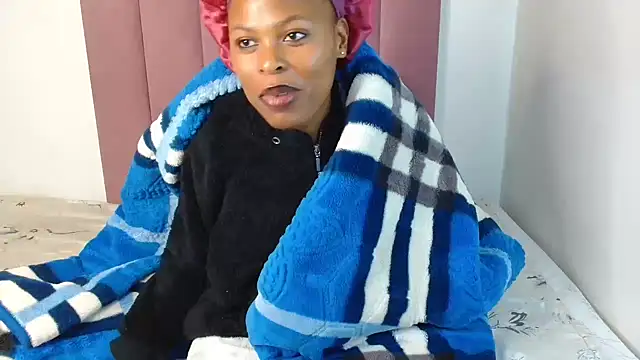 Snapshot of Bubbles156 chatting on November 2025 07:18:01 PM Bubbles156 online show from November 2025 07:18:01 PM