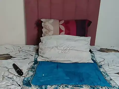 Snapshot of Bubbles156 chatting on March 2026 07:14:01 PM Bubbles156 online show from March 2026 07:14:01 PM