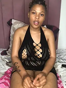 Snapshot of Bubbles156 chatting on April 2026 07:19:01 PM Bubbles156 online show from April 2026 07:19:01 PM