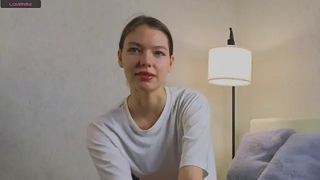 Erosyne online show from February 2026 05:21:02 PM