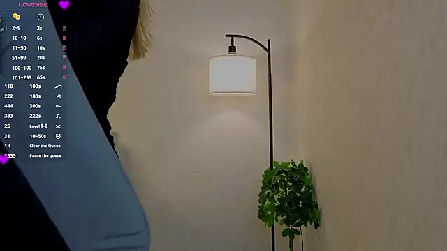 Erosyne online show from March 2026 05:07:01 PM