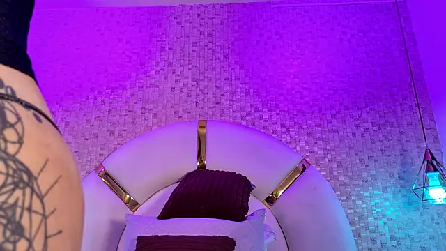 emmy rose25 online show from February 2026 11:43:01 AM