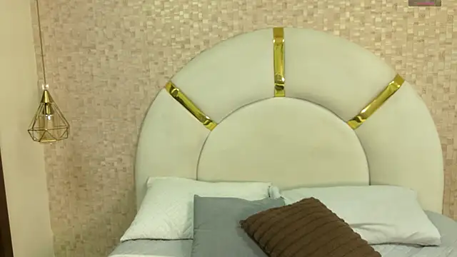 emmy rose25 online show from November 2025 11:35:02 AM