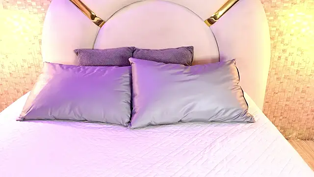 emmy rose25 online show from April 2026 11:38:01 AM