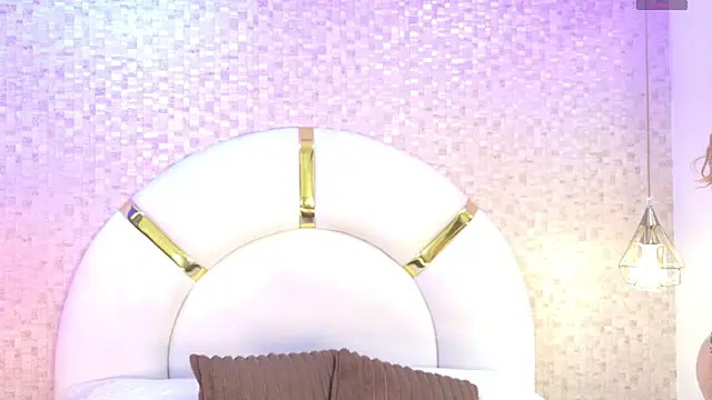 emmy rose25 online show from November 2025 12:10:02 PM