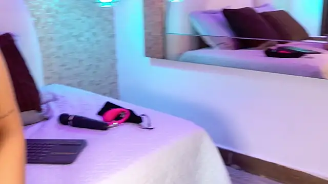 emmy rose25 online show from March 2026 11:43:01 AM