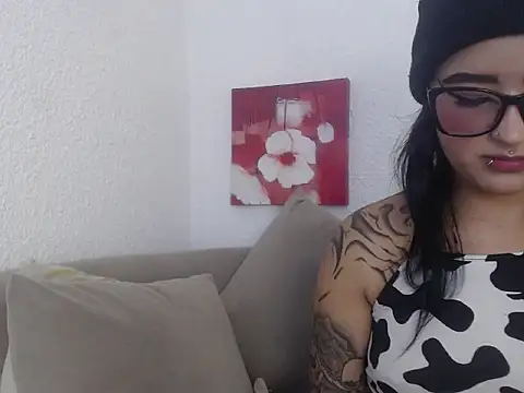 Nebula Lux online show from January 2026 12:45:02 PM