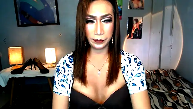 littleredbunny27 online show from March 2026 06:25:01 PM