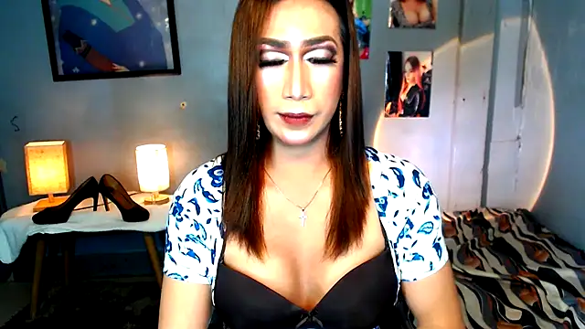 littleredbunny27 online show from March 2026 08:55:01 PM