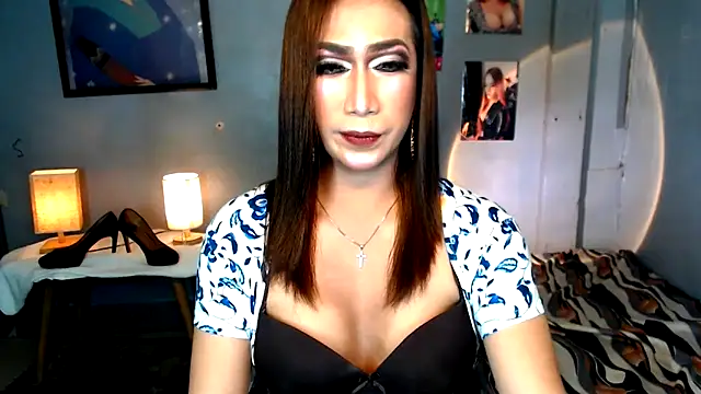 littleredbunny27 online show from March 2026 06:31:01 AM