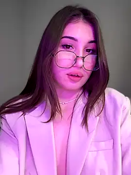 AuroraAmethyst online show from October 2025 01:35:01 PM
