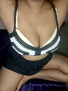 Snapshot of payal_mittal chatting on October 2025 07:44:01 AM payal mittal online show from October 2025 07:44:01 AM