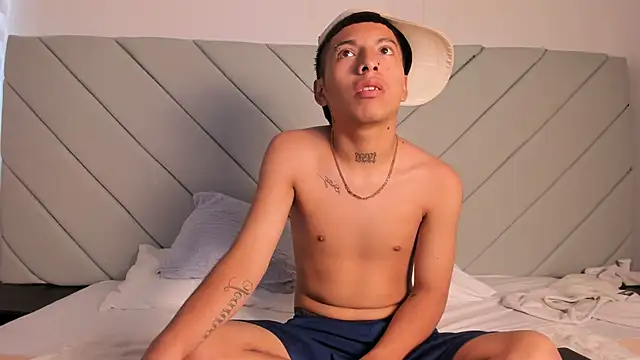 little kris1 online show from October 2025 12:37:02 PM