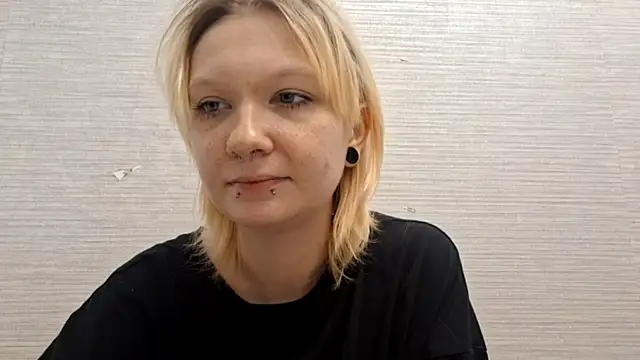 AstraVale online show from November 2025 08:03:02 AM