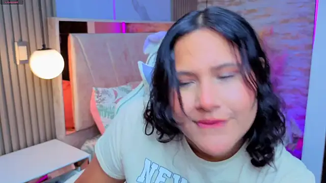 Snapshot of luna_jonezz chatting on November 2025 11:25:01 AM luna jonezz online show from November 2025 11:25:01 AM