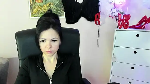 Mollybloom40 online show from March 2026 07:27:01 AM