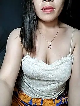Hani-i online show from May 2026 10:42:01 PM