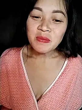 Snapshot of Hani-i chatting on December 2025 09:36:02 PM Hani-i online show from December 2025 09:36:02 PM