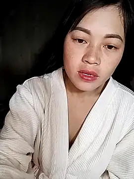 Snapshot of Hani-i chatting on December 2025 09:34:01 PM Hani-i online show from December 2025 09:34:01 PM